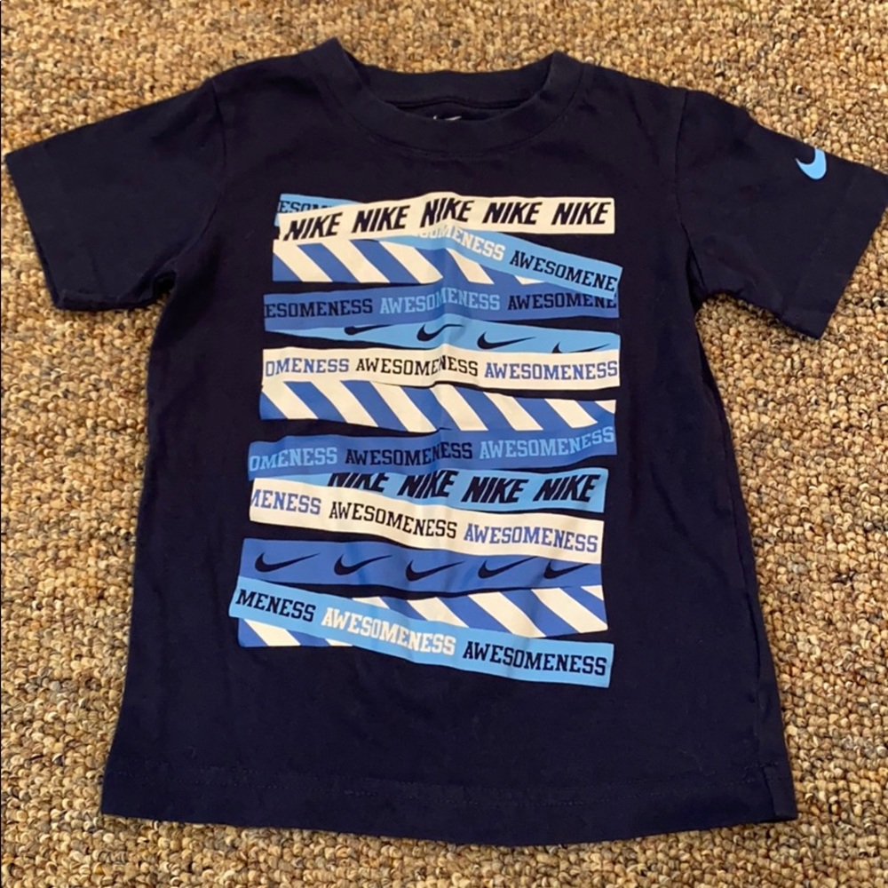 Nike tee